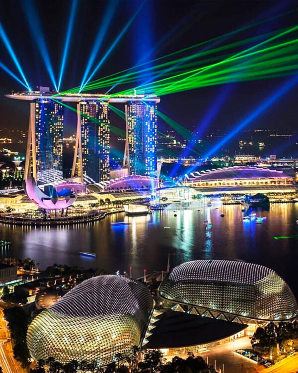 Вечерний Сингапур. Лазерное шоу